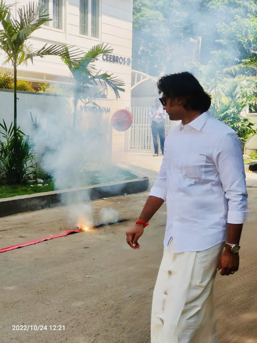 Bought 3X more firecrackers than usual. Been bursting all morning. Not letting anyone dictate how and when to celebrate my festival! My festival. My right. Let’s light a lamp in the lives of thousands of Sivakasi labourers and their families. #HappyDiwali #happydeepavali2022