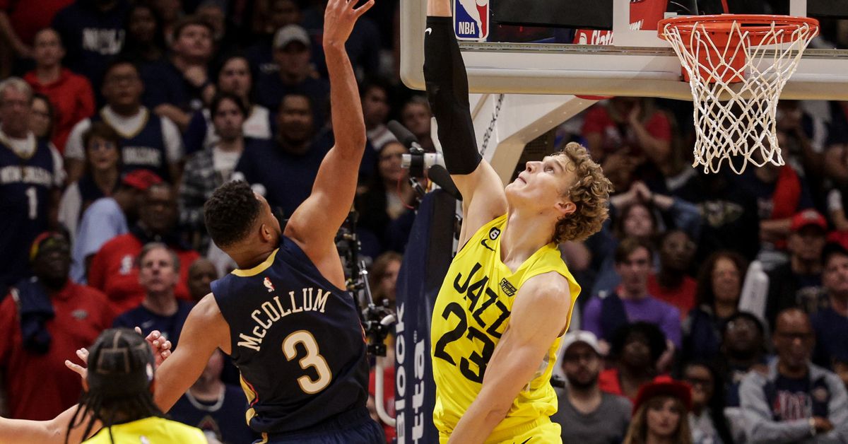 NBA roundup: Zion Williamson injured in Pelicans' OT loss to Jazz reut.rs/3Fi3kSe