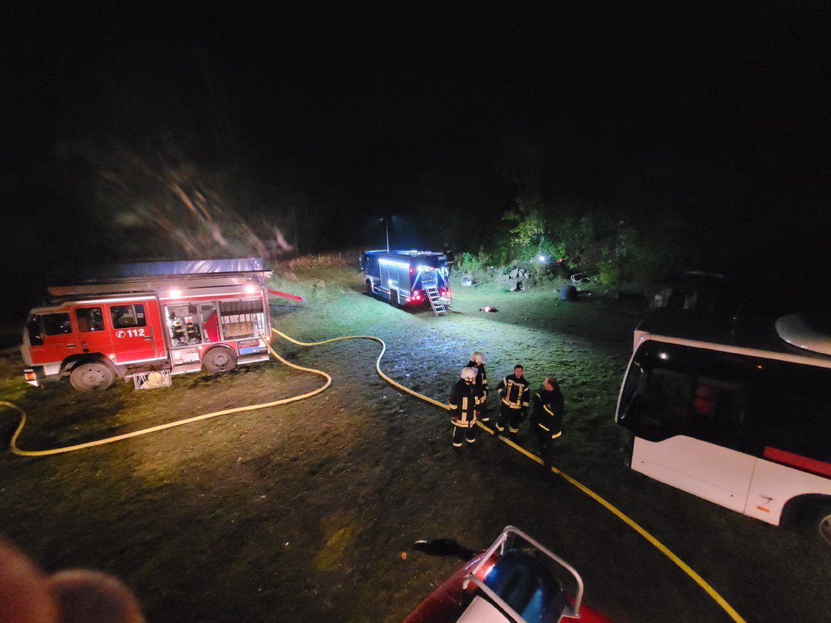 Samstag haben sich die Jugendfeuerwehr Flensburg Innenstadt und unsere Jugendgruppe getroffen um gemeinsam zu üben. Themen waren Brandbekämpfung und Personenrettung. Solche Übungen vertiefen das Vertrauen zwischen den Hilfs und Rettungsorganisationen. Danke für das gute Teamwork.