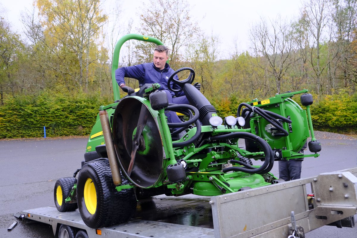 DoubleATrading's tweet photo. An installation from our Golf and Sports Sales Specialist Adam Taylor, premium used @JohnDeere Greens Triple and Rough Mower for @CGreenstaff 

A big thank you to Course manager Grant Donaldson and Deputy Ryan Rainsforth. https://t.co/lFT8o9YdLp