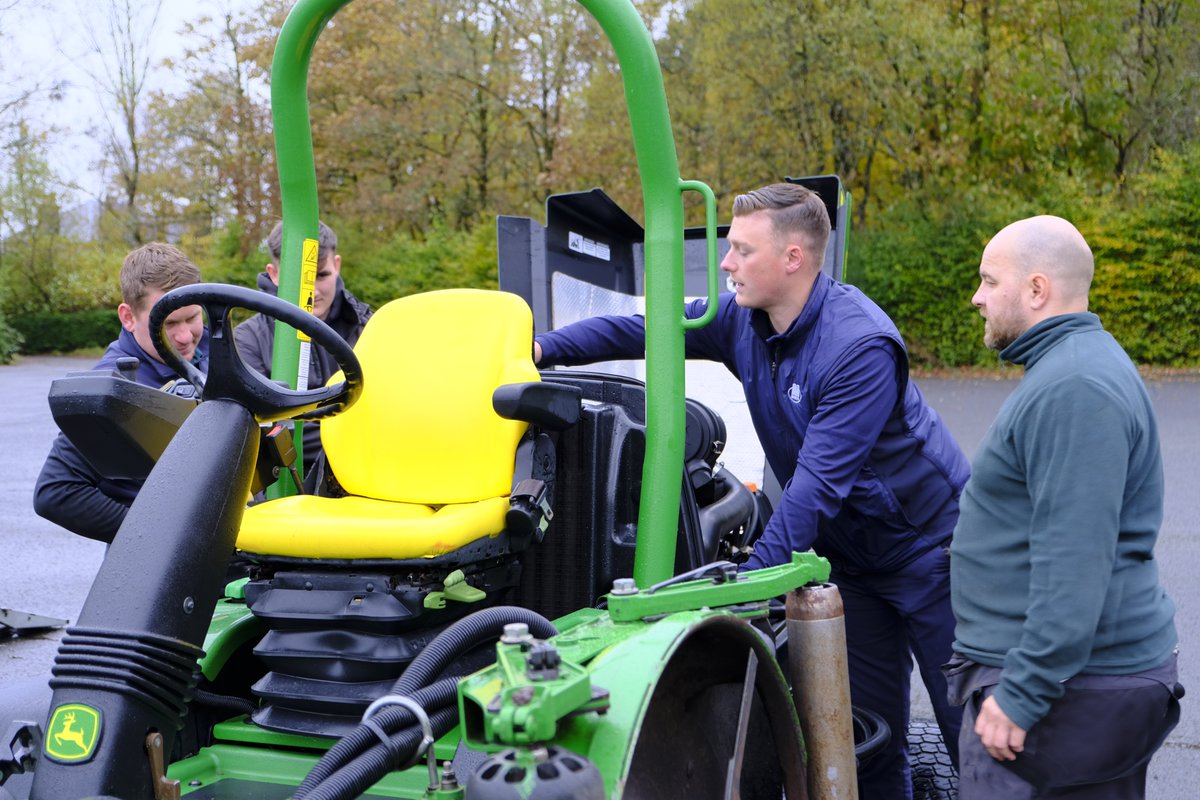 DoubleATrading's tweet photo. An installation from our Golf and Sports Sales Specialist Adam Taylor, premium used @JohnDeere Greens Triple and Rough Mower for @CGreenstaff 

A big thank you to Course manager Grant Donaldson and Deputy Ryan Rainsforth. https://t.co/lFT8o9YdLp
