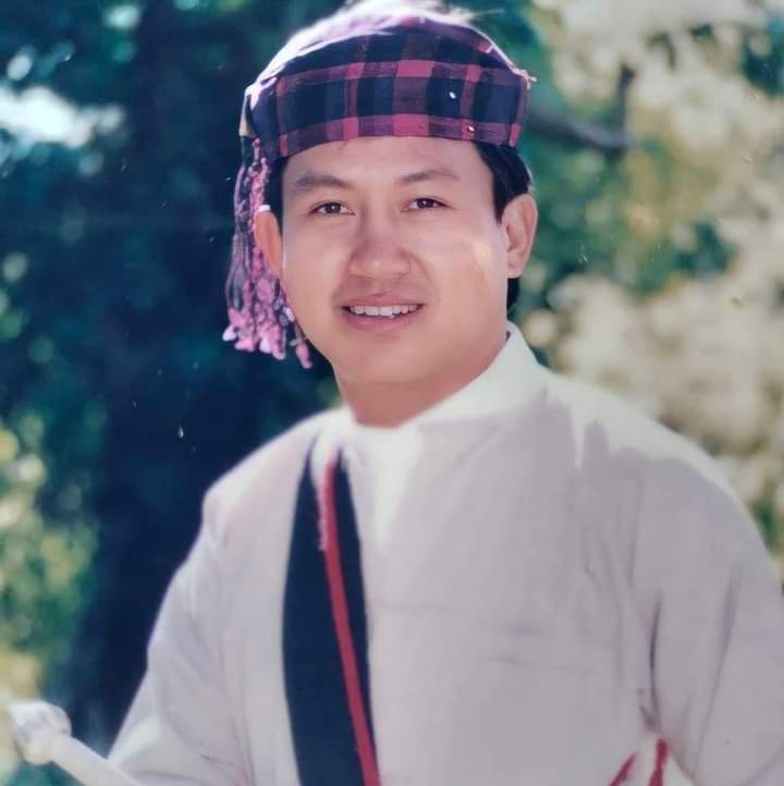 thiNaing5's tweet photo. ထပ်တူဝမ်းနည်းရပါတယ်ကချင်ရေ

မအေလိုးများရဲ့ယုတ်မာမူ့ကိုမြင်နိုင်ကြပါ https://t.co/if9bXgGAJF