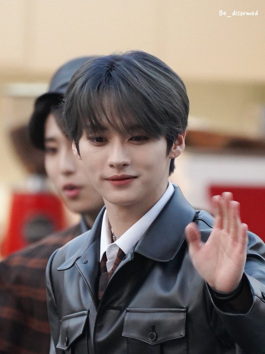 Be_Disarmed's tweet photo. 221022 미니팬미팅

완댜님💫
#LEEKNOW #리노
#straykids     #스트레이키즈   
#스키즈 #SKZ https://t.co/xbzERQGRTE