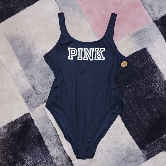 So good I had to share! Check out all the items I'm loving on @Poshmarkapp #poshmark #fashion #style<a href="/tag/fashion"class="tags"><span>#fashion</span></a><a href="/tag/nike"class="tags"><span>#nike</span></a><a href="/tag/shopmycloset"class="tags"><span>#shopmycloset</span></a><a href="/tag/style"class="tags"><span>#style</span></a><a href="/tag/poshmark"class="tags"><span>#poshmark</span></a>