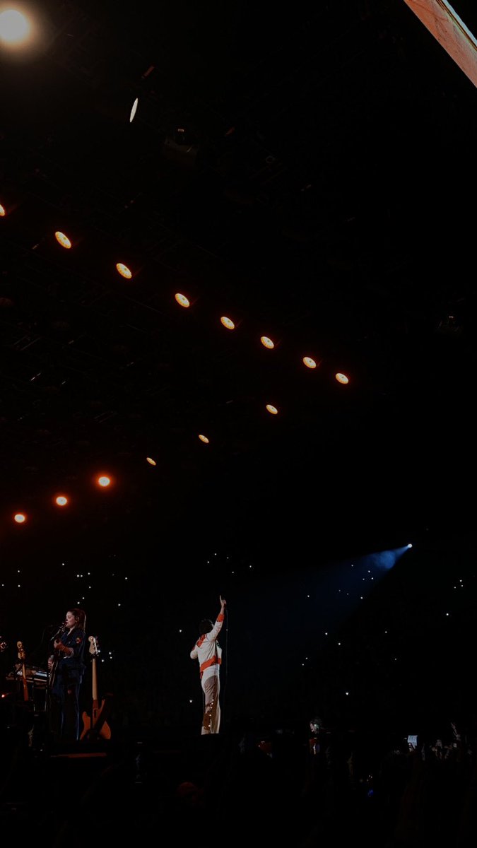 thisIoving's tweet image. soooo slay