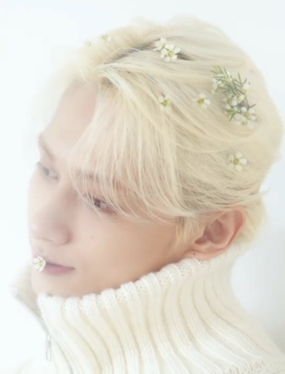 ujiverse_fairy's tweet photo. MOON JUNHUI!! he's a fairy 🥹😭🤍 https://t.co/PC848fPRJ4