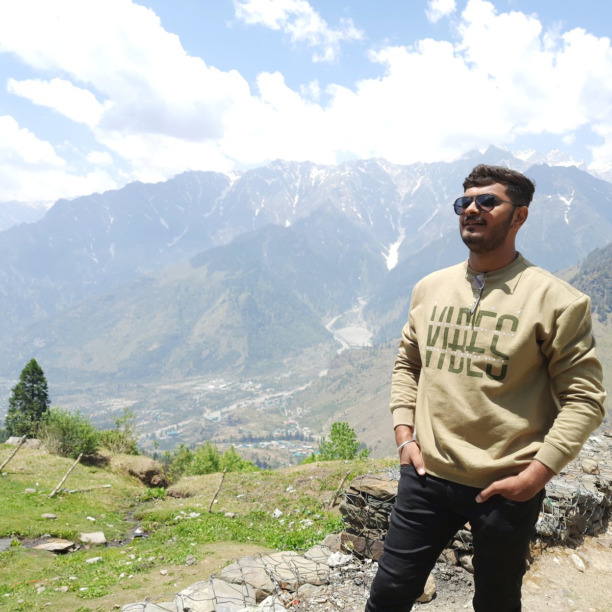 joshi_monik's tweet photo. #NewProfilePic https://t.co/0Df0XwxCW2