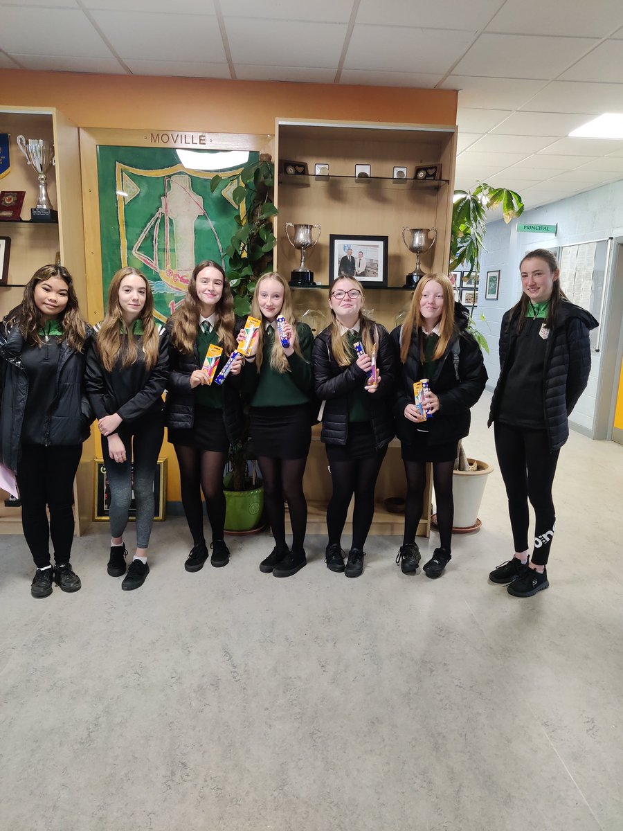 movillecc's tweet photo. Well done to all first year students who took part in the orienteering activity organised by TY C last week for maths week. Here are some pictures of the 1st years in action and the TYs presenting the prizes. #mathsweek22 https://t.co/dIUhabm4dj