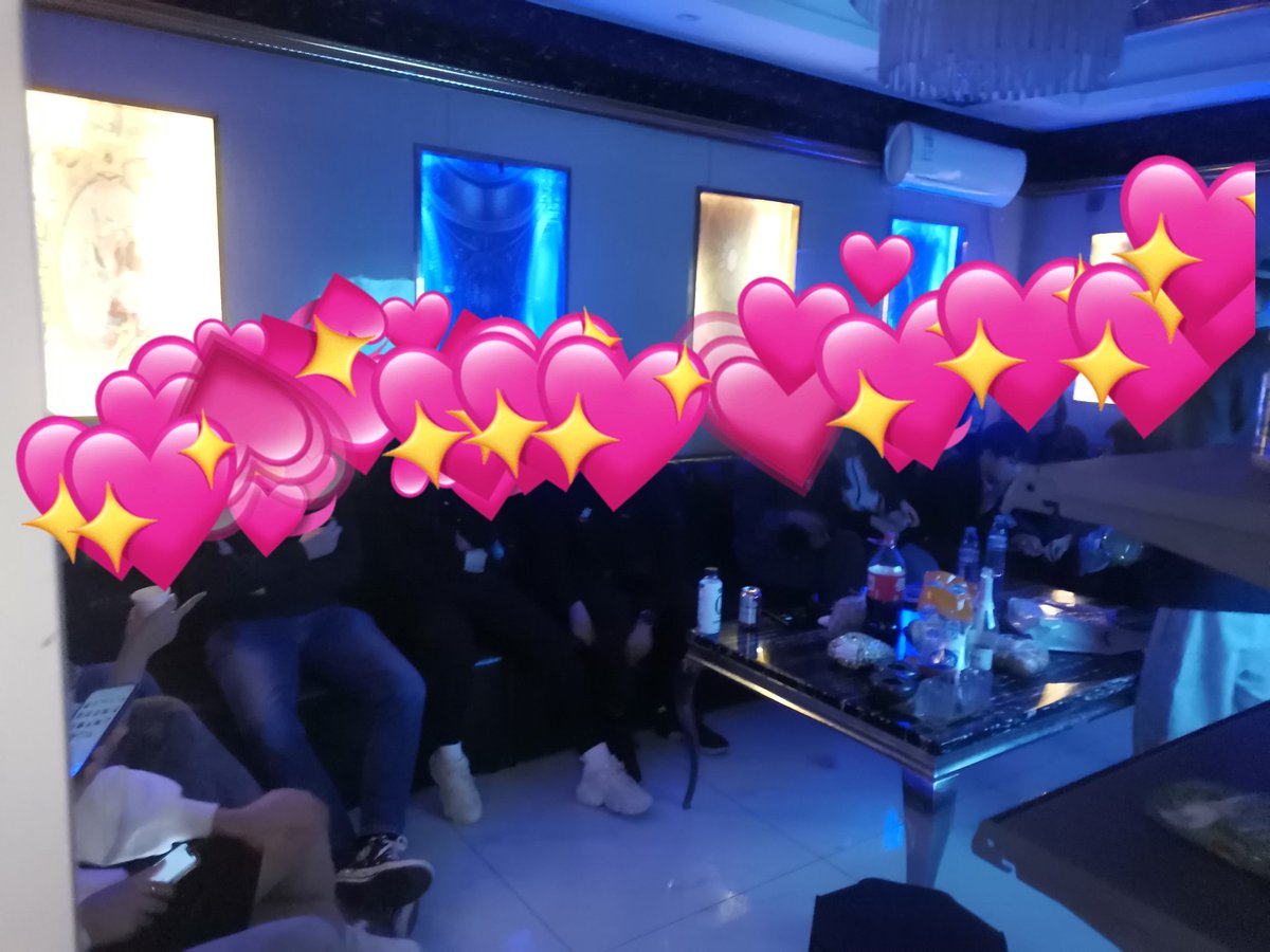 youyu011's tweet photo. 耶耶耶~
记录我成功举办第一次四爱聚会~
说真的小姐姐们都超级好看~
弟弟们有点点腼腆~
很开心呀~🥰🥰
#四爱女攻 #第四爱 #女攻 #四爱 https://t.co/q8Hx9gNL9U