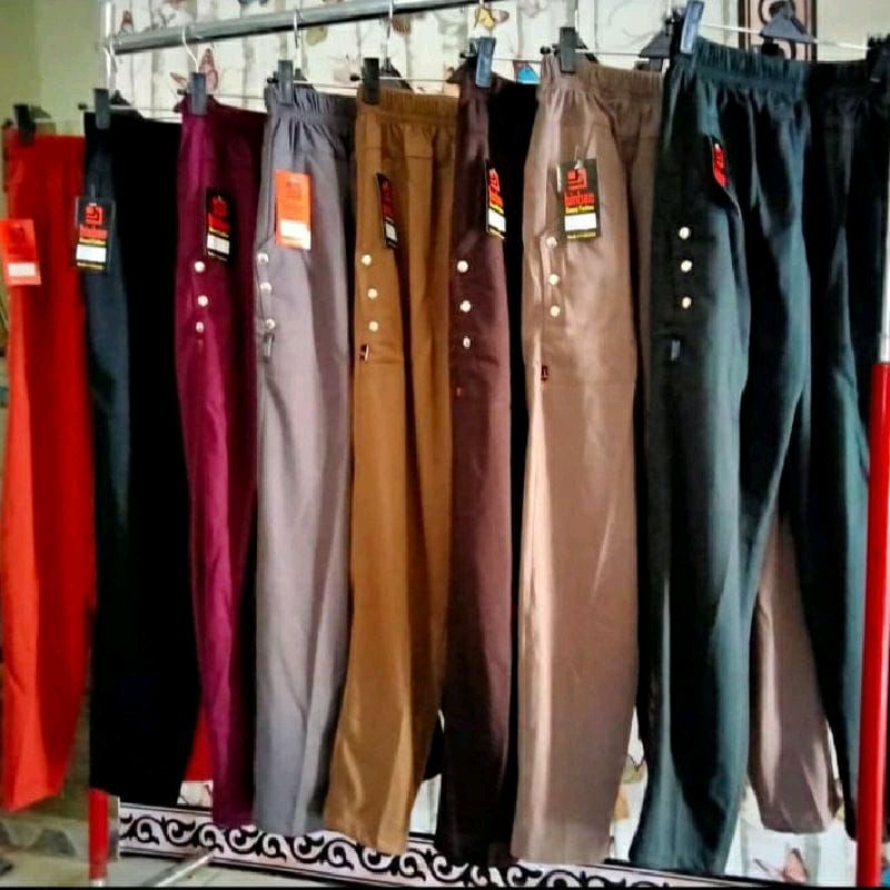 wsari148's tweet photo. Saya menjual Celana Panjang Harian... seharga Rp27.400. Dapatkan di Shopee sekarang! https://t.co/yySB8PiorM #ShopeeID https://t.co/tZbHgpRucy