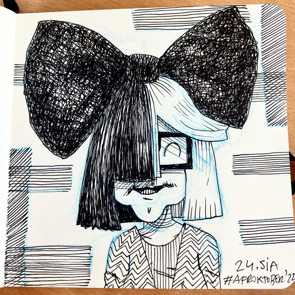 afroyaya's tweet photo. 24. Sia. Encaramos la última semanica ya, Sia es una sugerencia de Kpi (¡Gracias hermosa nieta ❤️!)
#afroktober #afroktober2022 #peinadosiconicos24 #sia https://t.co/Qg9Nl19UMe