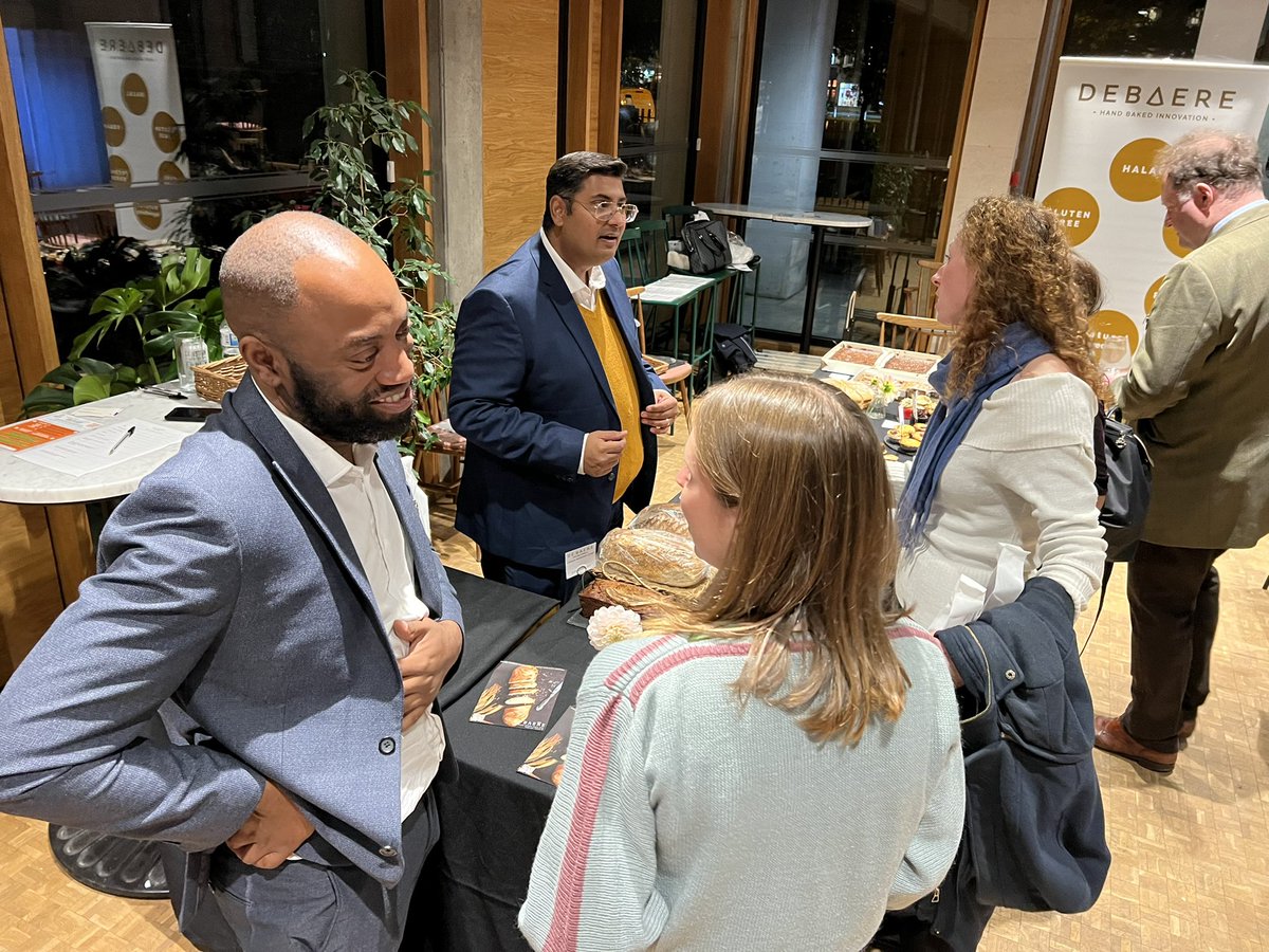 A fabulous launch of #Ealing Investment Brand last week by @EalingCouncil @Pitzhanger Manor 
We had a large representation from the productive #HighStreetTaskForce on hand to offer advice to a large number of the small business attendees Collaboration is key for them to survive.