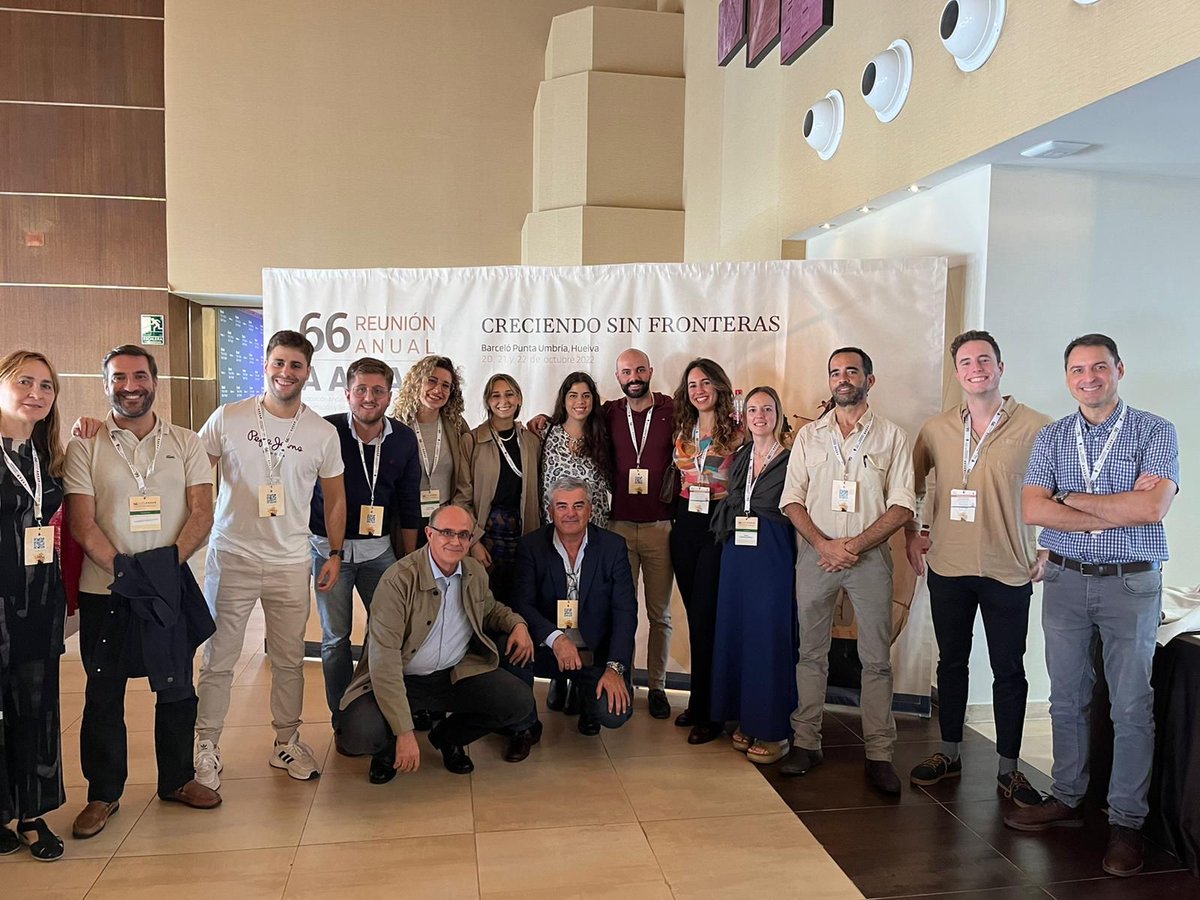 💯👩‍⚕️Nuestros adjuntos y residentes de #AnestesiaHUVR han asistido estos días a la 66 Reunión Anual de la <a href="/aaearanestesia/">aaear</a> con la presentación de ➕ 10 trabajos  y la participación como ponentes 🎙️en las mesas de actualización del congreso.👏 #SomosHUVR