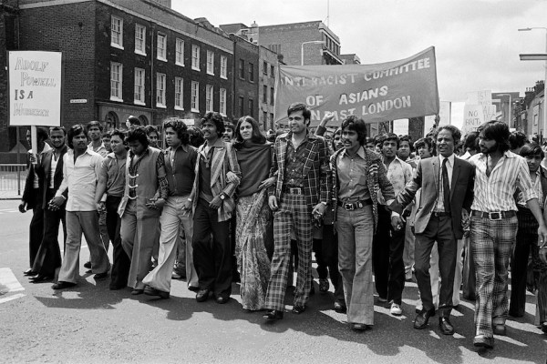 Sunday 20th November join @eastend_davidR for their history on the move walking tour '1970s Anti-Fascist Battleground Brick Lane'. Pre book here eastendwalks.com/?page_id=82