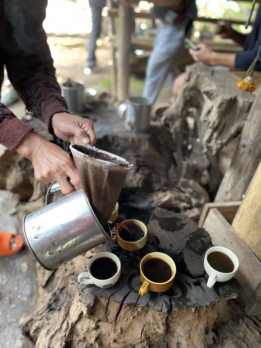 Best coffee I’ve had! I had watched many documentaries on this, had to pinch myself experiencing this.#ChangMai