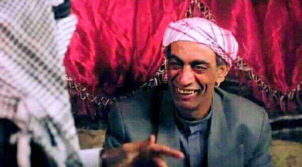 - المظاهرات هترجع البلد 20 سنة لورا
= يعنى الدولار هيبقى بـ 5 جنيه .. زين والله زين