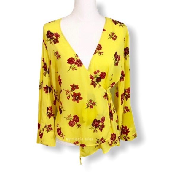 So good I had to share! Check out all the items I'm loving on <a href="/Poshmarkapp/">Poshmark</a> #poshmark #fashion #style #shopmycloset #alc: posh.mk/xku5z8yTnub