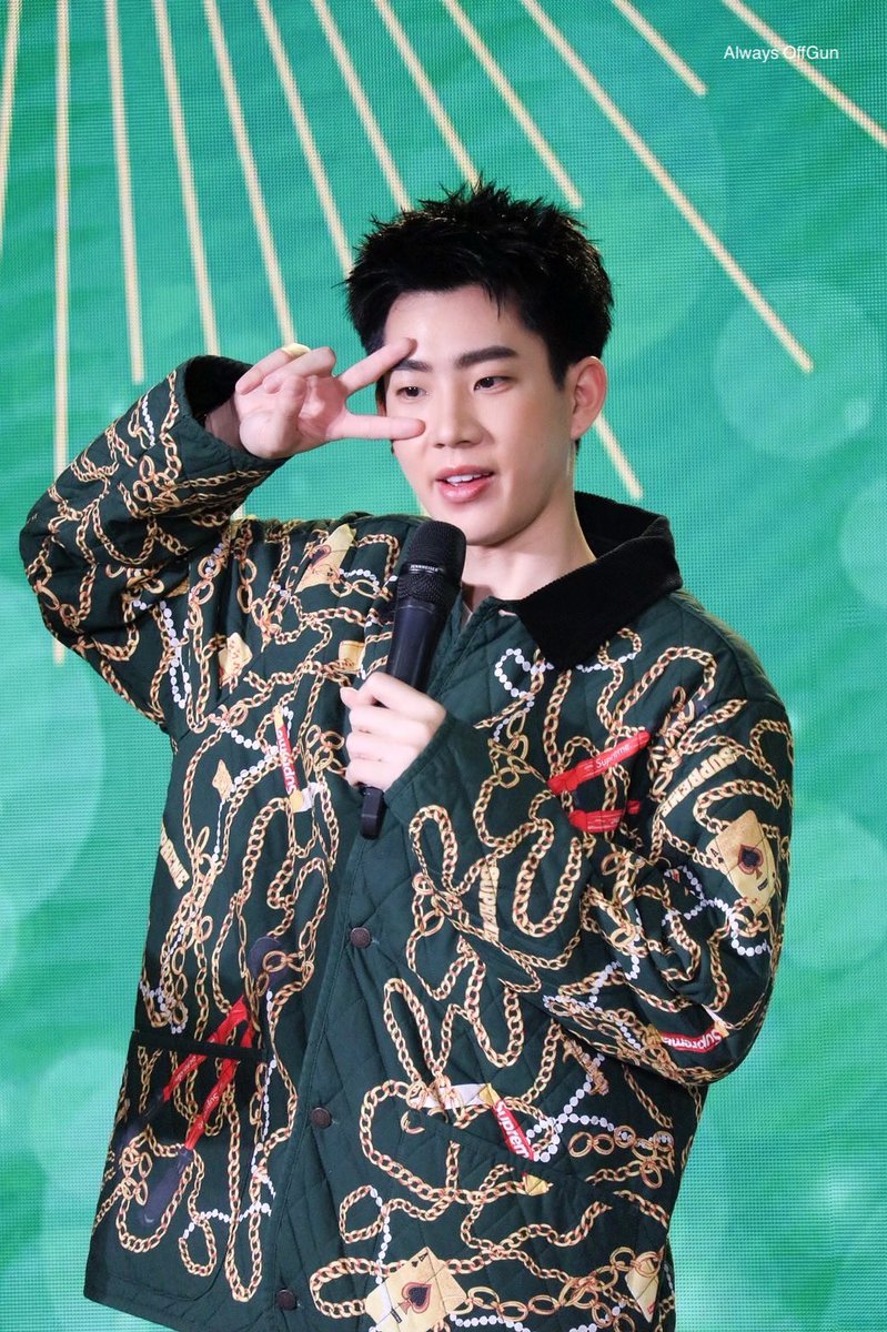 AlwaysOffgun's tweet photo. I love you so much🥰
@off_tumcial
#25ปีเซ็นสามxออฟจุมพล
#ออฟจุมพล #OffJump https://t.co/RAFdx6lINI