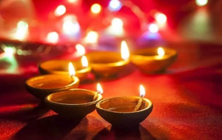 WineTalksShow's tweet photo. #happyDiwali
Happy Diwali to our Hindu Community, we wish you the best festivities this week as you cleanse yourselves in joy, peace and love and prepare a path full of light for your families, friends and neighbours. We wish you an increasing joy, abundance, peace and more love. https://t.co/r2RiYFRPON