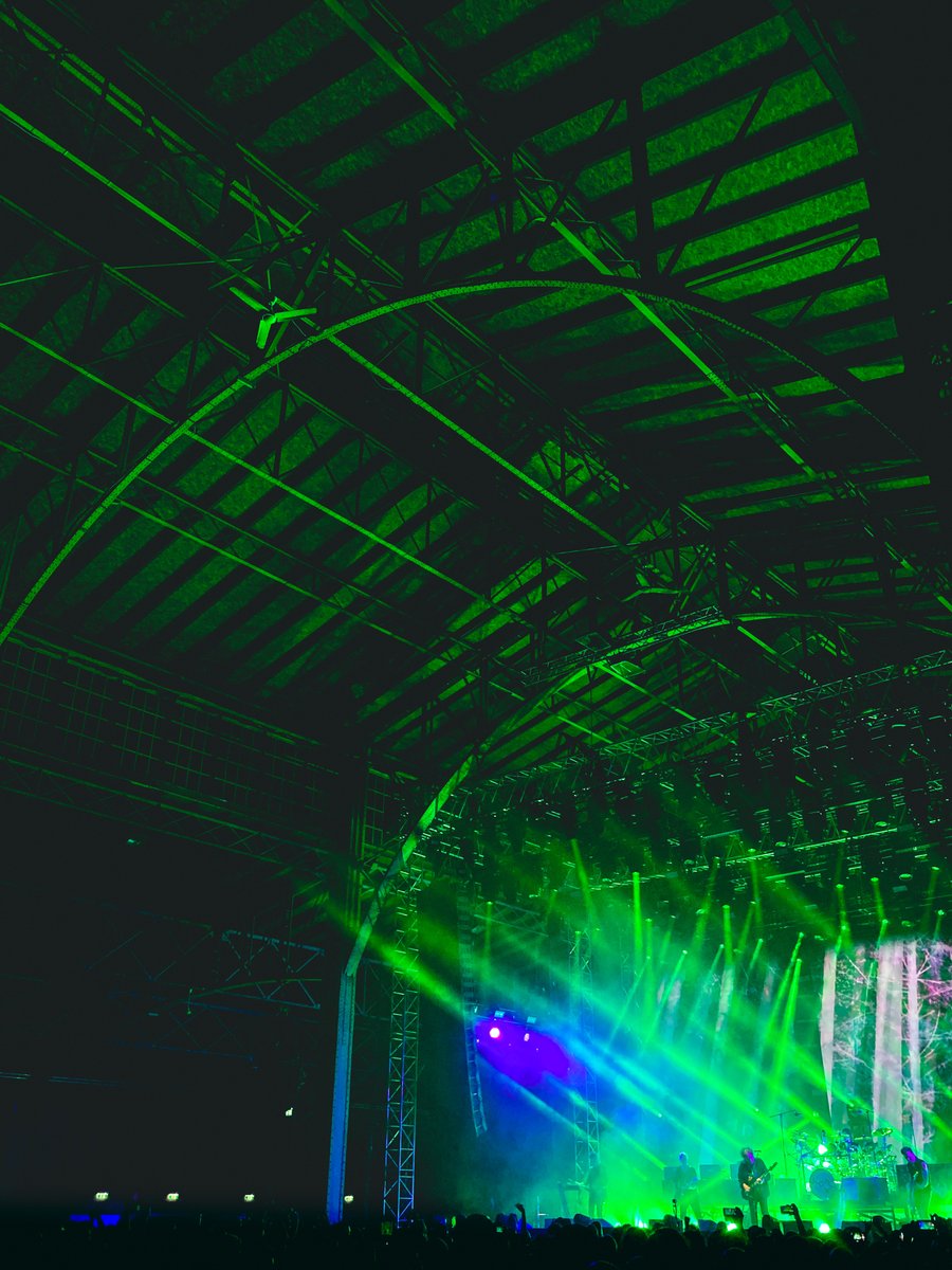 VIENNA... LAST NIGHT... THANK YOU! PRAGUE…
TONIGHT! ONSTAGE 9:00pm #TheCureLostWorld22 #Vienna  #Prague
📸 by Markus Unger