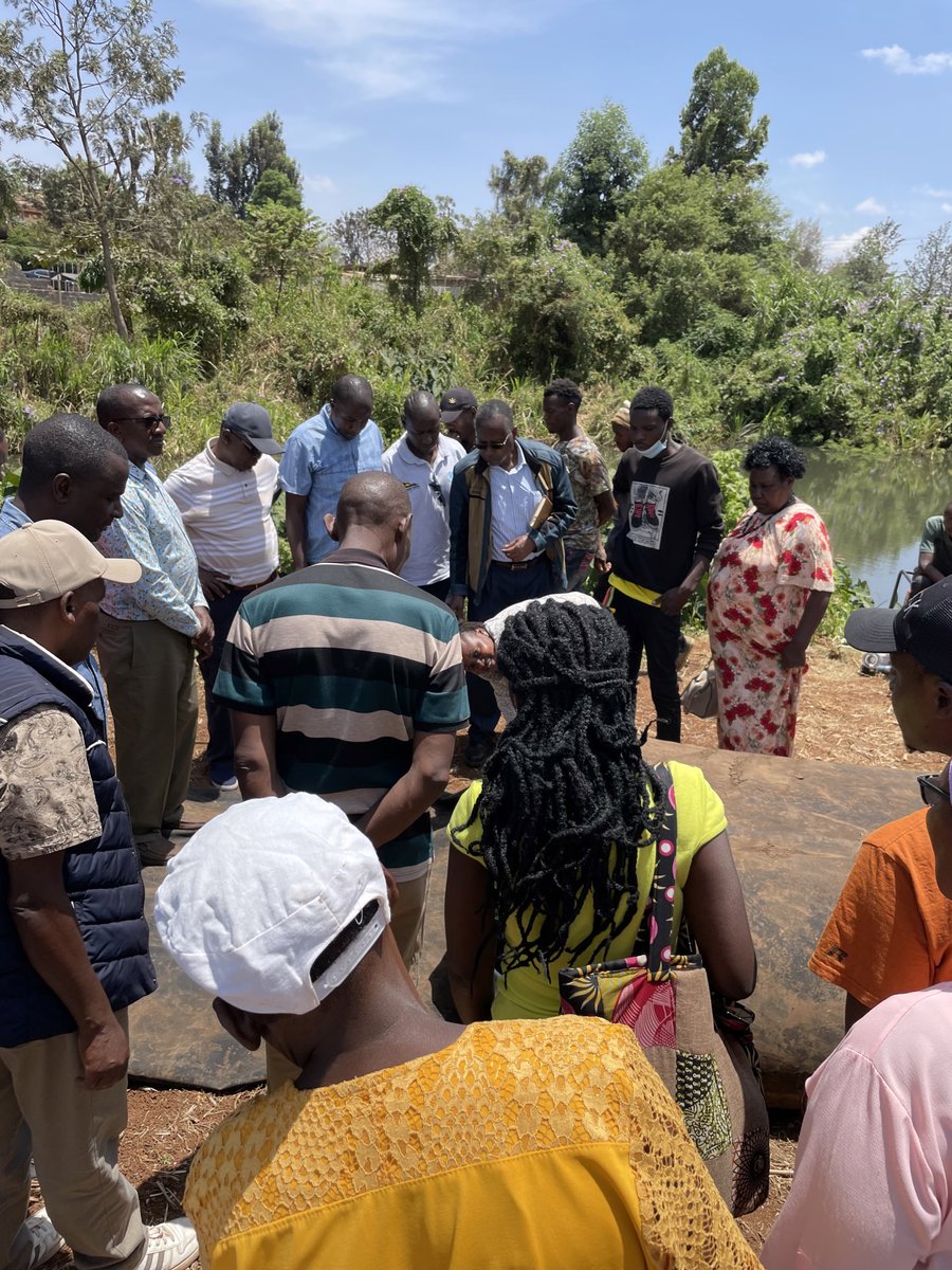 NLinKenya's tweet photo. Last Friday, our colleagues visited @Ruirutown for a demonstration on the #SLAMDAM and Flood Intelligence Service (FIS) tool. The temporary dam is deployable in case of high water, fire or ecological disasters. 
This demonstration is part of a Project by students of 
@tudelft. https://t.co/r00FBauOW6