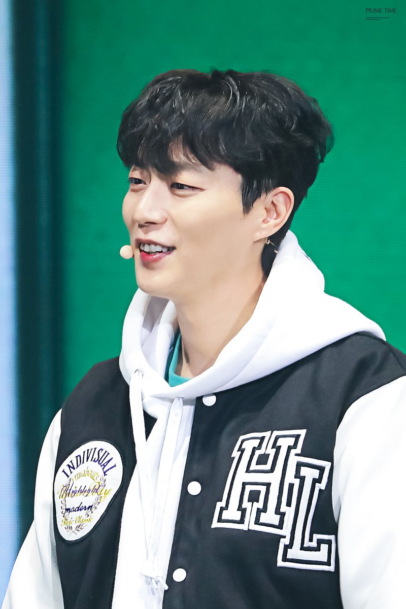 PT_DJ74's tweet photo. 221015 하이라이트 팬콘 

#하이라이트 #윤두준 https://t.co/5uQRLRErNk