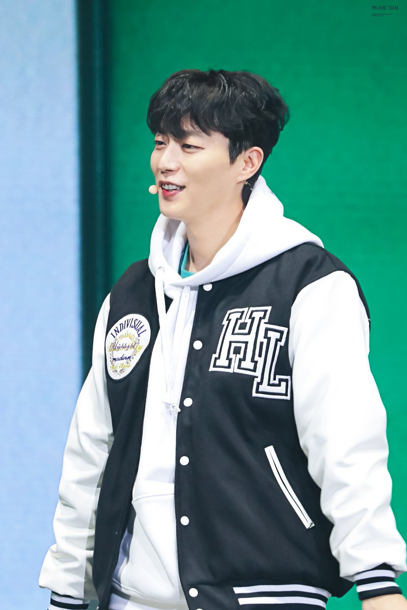 PT_DJ74's tweet photo. 221015 하이라이트 팬콘 

#하이라이트 #윤두준 https://t.co/5uQRLRErNk