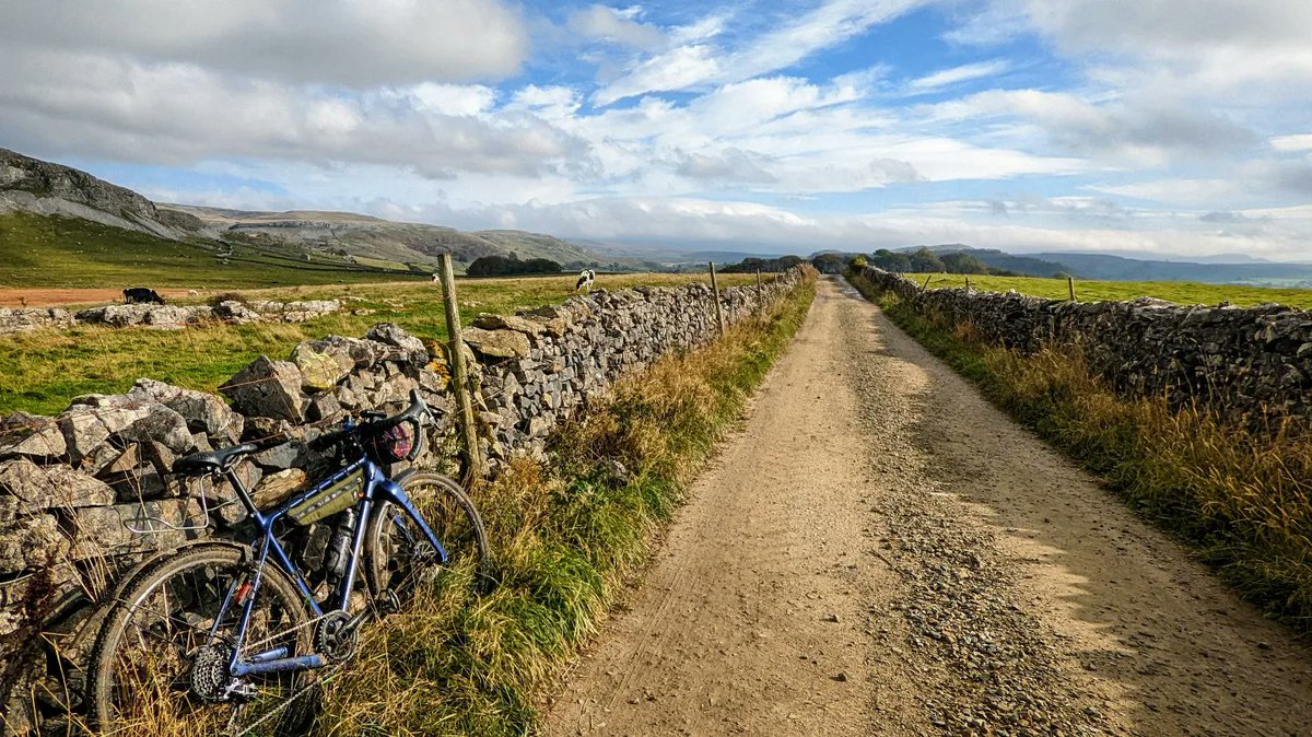 MyBikeAdventure's tweet photo. Scenes from an amazing week in Yorkshire, fantastic riding and epic views 🚲😍
#Cycling #FunOnTwoWheels #Yorkshire #SmilesForMiles #RideEverything https://t.co/uj0OiwGe5A