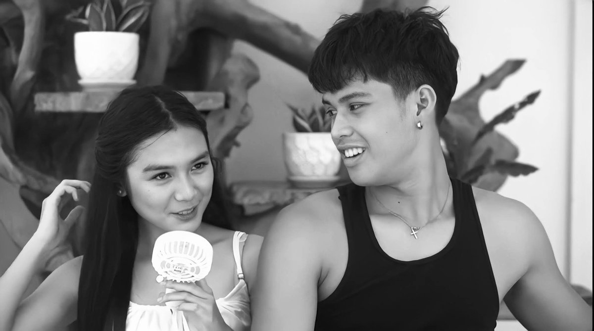 kctrendsettles's tweet photo. compilation of kyle simply looking at francine

KYCINE 4OUR UNIVERSE 
#PROJECTLAV4NNIVERSARY
#KyCineSH4REandGIVE https://t.co/kWB2TWbQOL