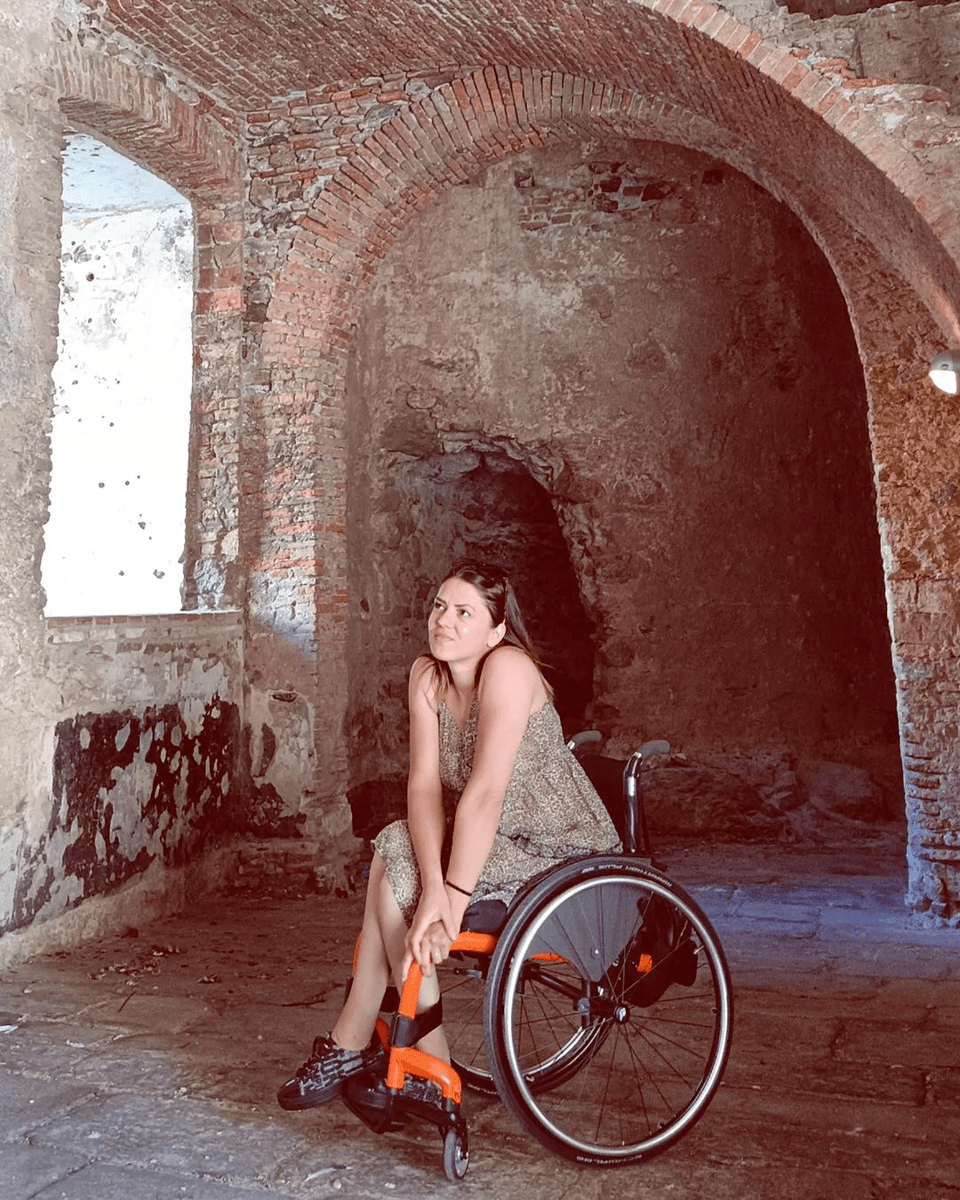 PermobilGlobal's tweet photo. Roxana, a Romanian author, loves travelling and her bright orange #Progeo is always there for the ride. ✨
📸 iamroxanad (Instagram)
#permobil #innovatingforindividuals https://t.co/zkgGPGRvIl