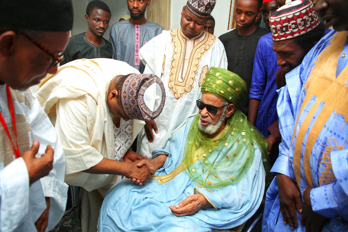 AirMarshalsadiq's tweet photo. Yesterday, @CAS_AMSadique visited Sheikh Dahiru Uthman Bauchi https://t.co/tOkJsAGz30