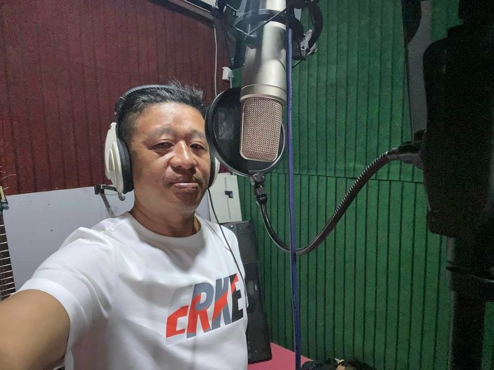 mth_candy's tweet photo. At least 30 people were killed during the regime’s airstrikes on a music concert celebrating the 62nd founding anniversary of Kachin political organization KIO in Kachin State’s Hpakant today. #2022Oct24Coup  #WarCrimesOfJunta  #WhatsHappeningInMyanmar https://t.co/CaX7h0eESZ