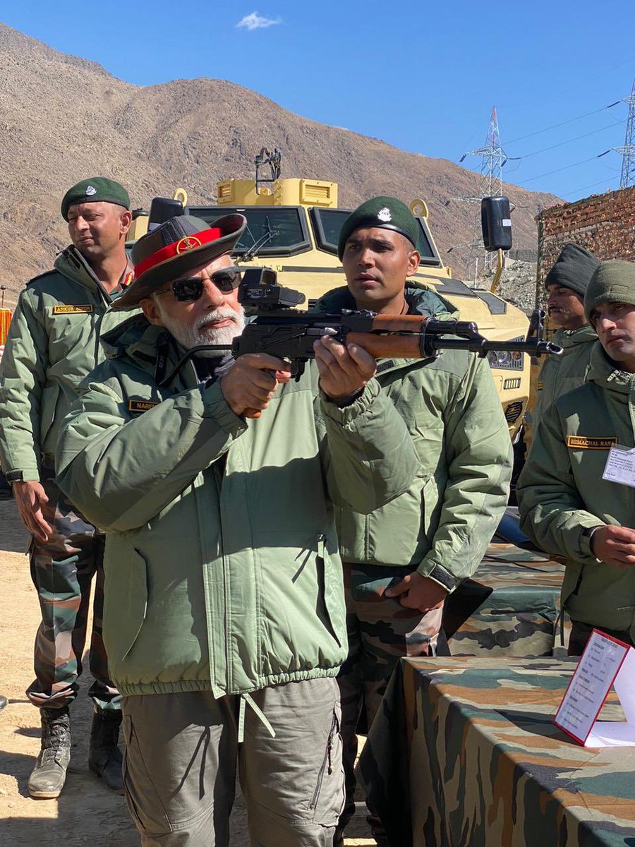 આ તસવીરને કેપ્શન આપો

#Diwali2022  #Army #soldiers #PMNarendraModi  #Kargil