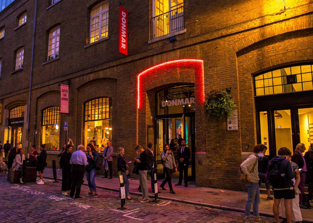 DonmarWarehouse's tweet photo. 📢 Calling all stage managers
 
We are looking to expand our network of Stage Managers (CSMs, ASMs and DSMs). We are especially keen to hear from people from backgrounds that are traditionally underrepresented in theatre.
 
Send us your CVs at jobs@donmarwarehouse.com https://t.co/DWWgLjCsby