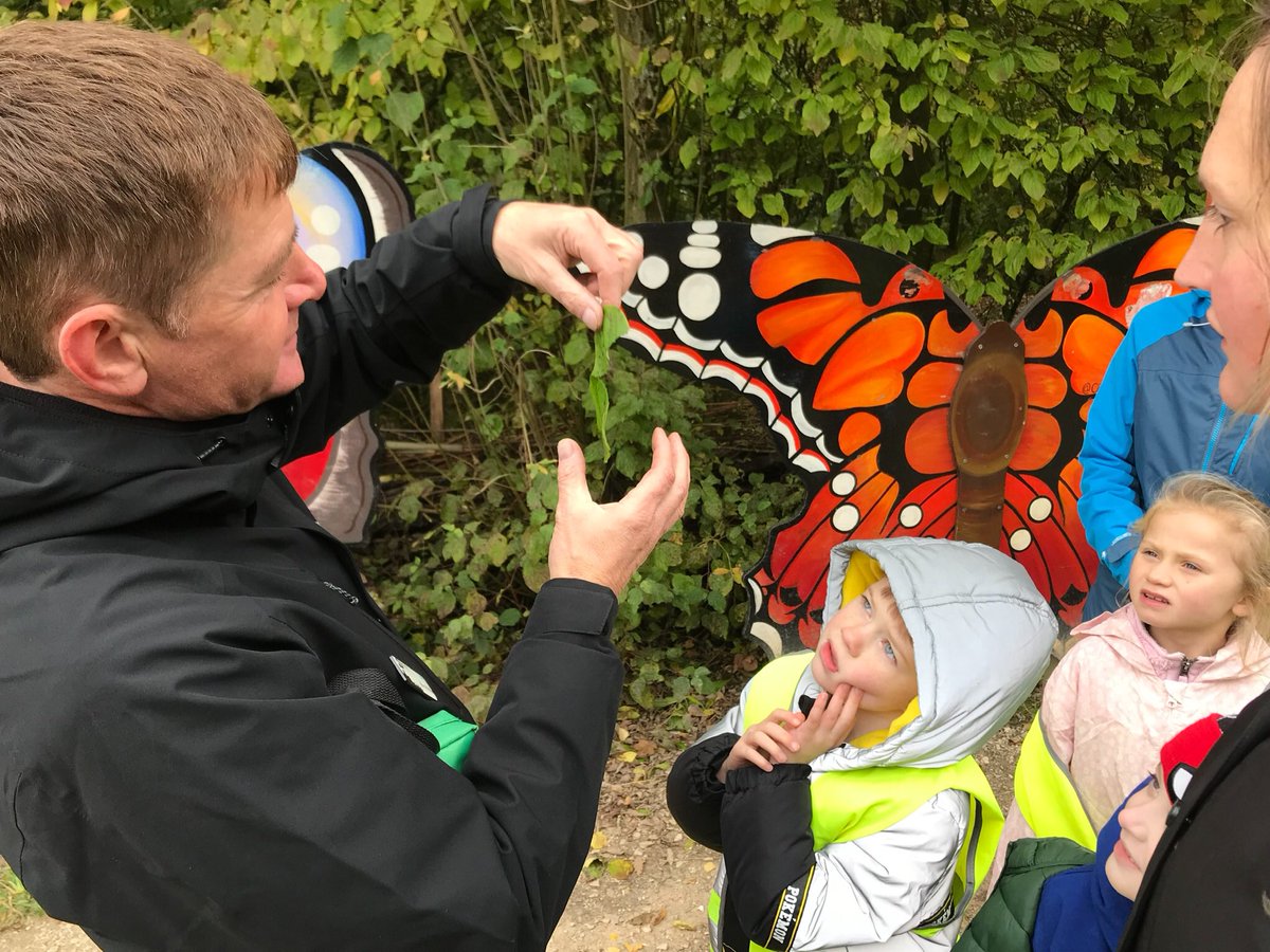 elton_school's tweet photo. KS1 had a great day out with @DerbysWildlife @STWCarsington. We were really busy, enjoying a bit of pond dipping, bug hunting 🕷🐛......
#schoolvisit #learningaboutnature #derbyshirewildlife #derbyshiredales #peakdistrict https://t.co/FBBRf8y6OW