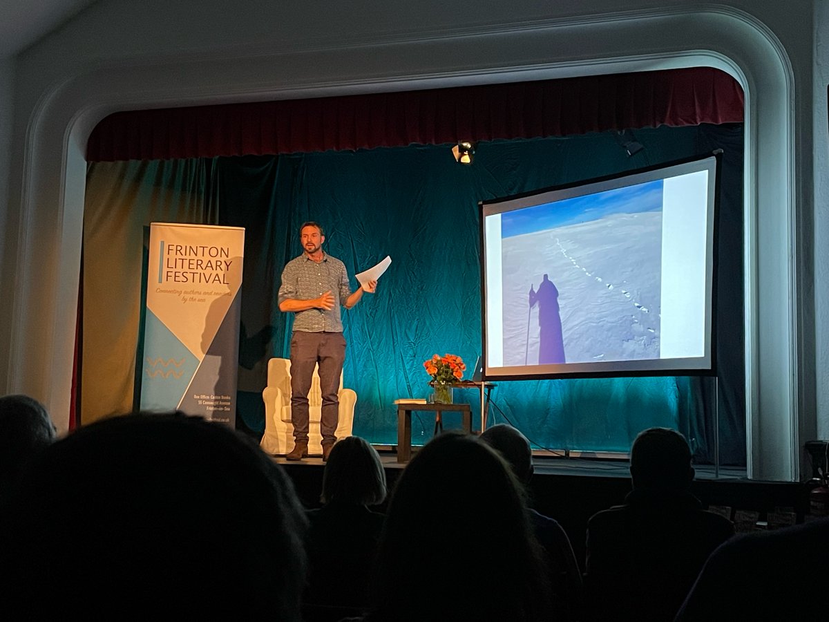 Thanks to @FrintonLitFest for hosting me on Friday on the Essex coast, and to everyone who came to the event. I wish I'd had a bit more time to explore the Backwaters, but the muddy tidal labyrinth I glimpsed looked suitably outlandish...