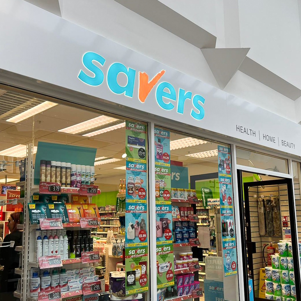 ellissigns's tweet photo. Save time with your signage and choose #teamellis 🙌✅

#signage #signs #signagedesign #signmakers #externalsigns #externalsignage #shopfront #shopfrontsigns #retailsigns #retailsignage https://t.co/4pzzNeBQIn