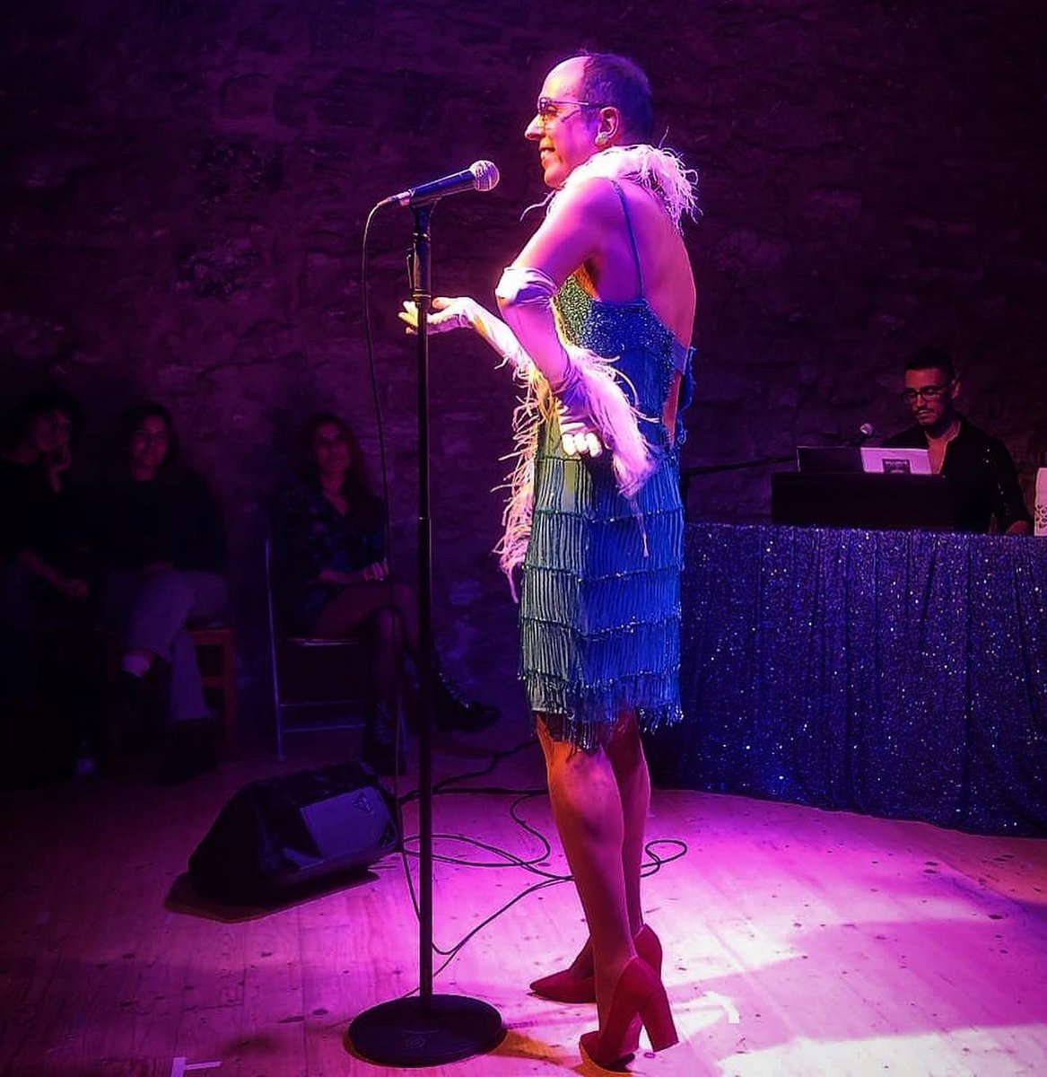 Teatre Nu tweet media