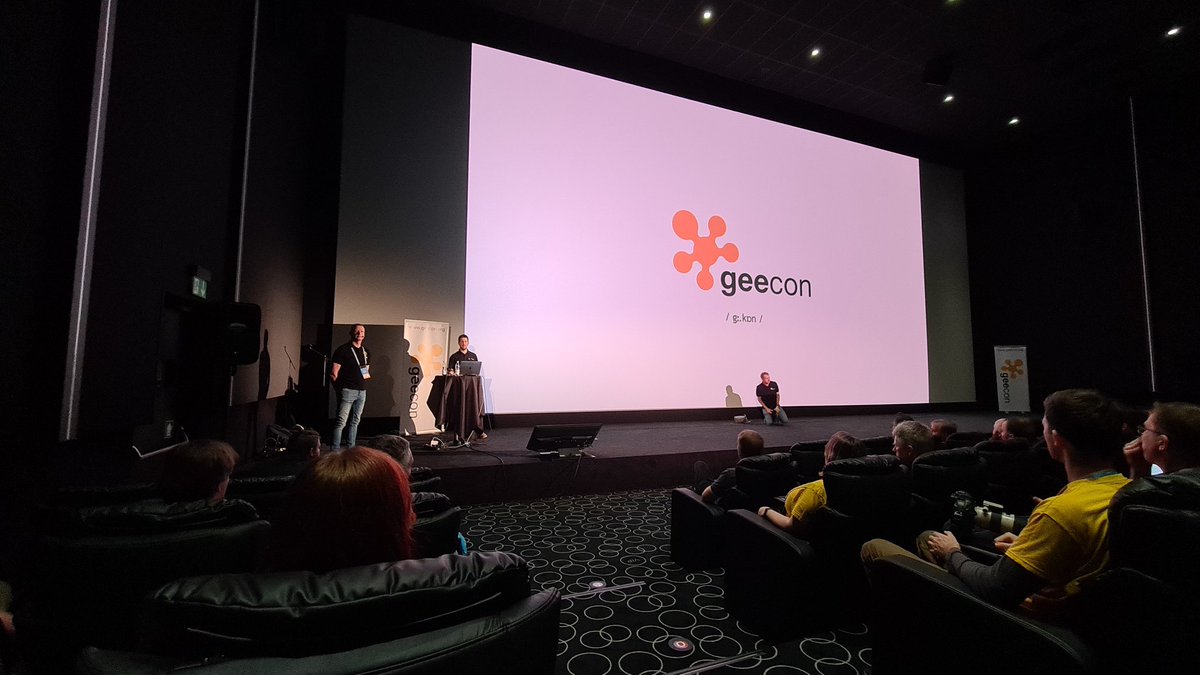 vojtechruzicka's tweet photo. @GeeCON Prague 2022 just started. Looking forward to great talks. #geecon2022 https://t.co/QTjXb0TaD9