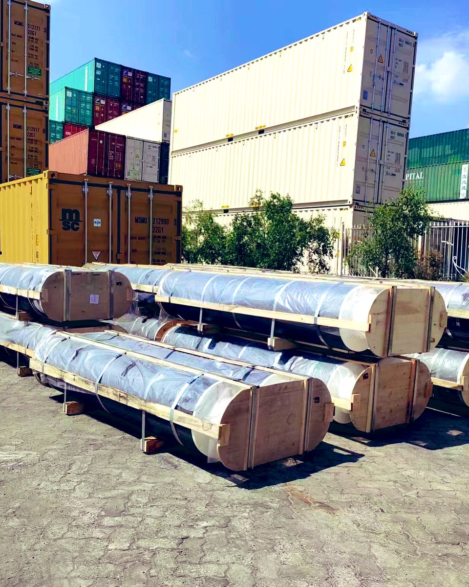 500mm HP Graphite Electrode to be used in high-power electric arc furnace for steelmaking or to refine steel in ladle furnace. #GraphiteElectrode #Steelmaking #Steelplant #powerelectricfurnace #electricarcfurnaces #Graphite #Electrode #steel #carbon #iron #chinasupplier