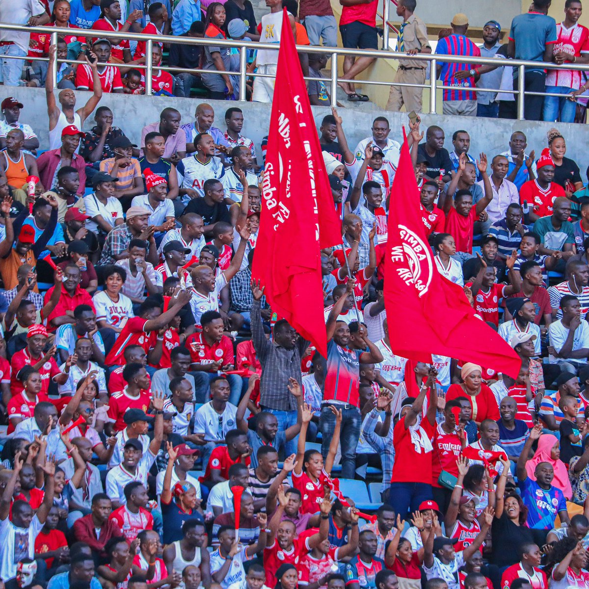 SimbaSCTanzania's tweet photo. Wanasimba, asanteni kwa kujitokeza kutushangilia 👐

#NguvuMoja https://t.co/JgntvSrPoR
