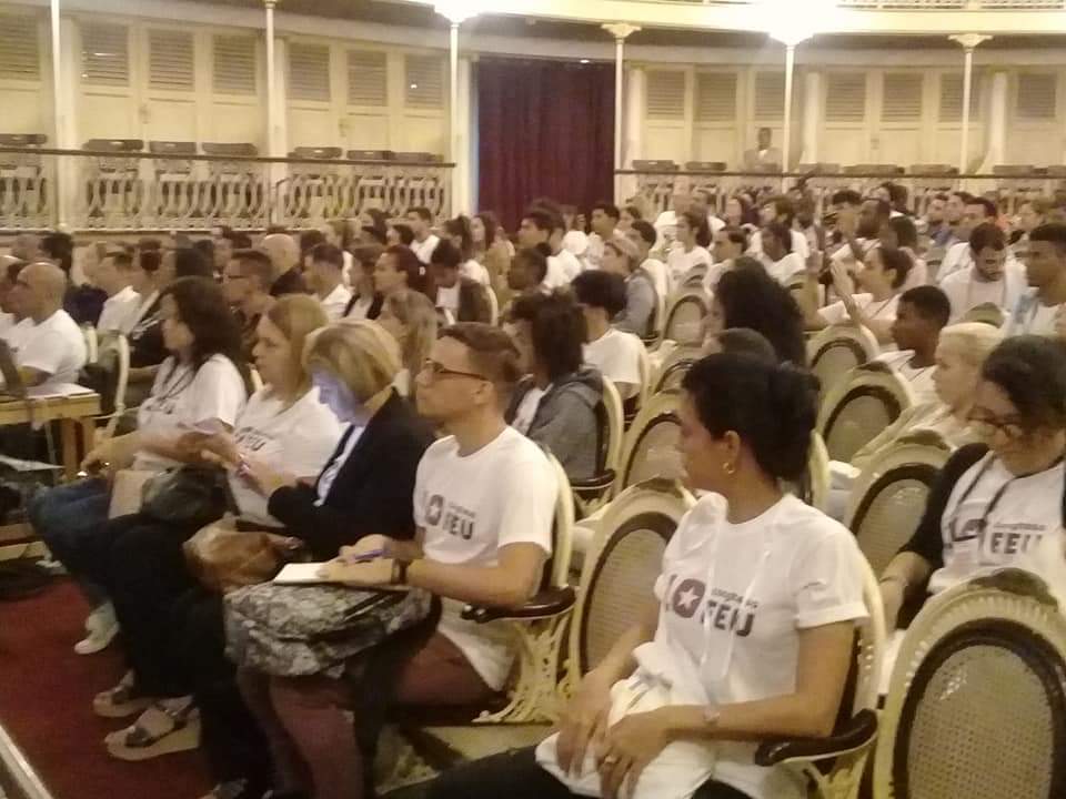 RebecaMoralesE3's tweet photo. La FEU en #Matanzas #Cuba en su Congreso, momento de debate y aprendizaje @gpppmatanzas @mariofsabines @SuselyMorfaG https://t.co/isrL4jWO3P