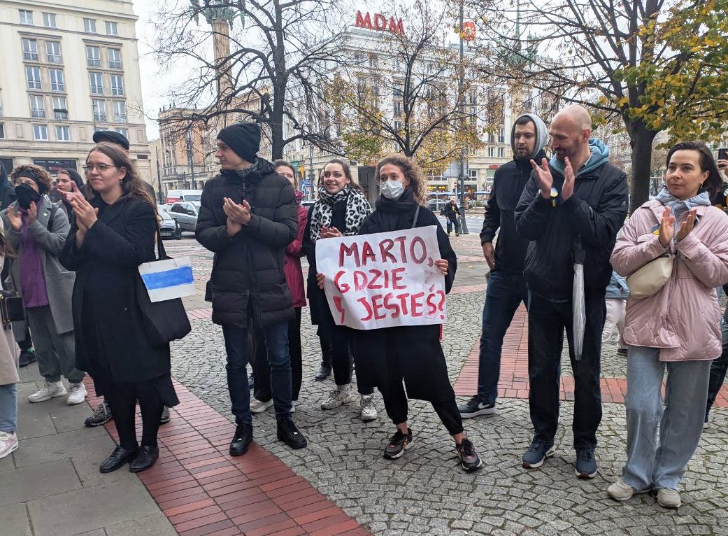 FreeRussiaEU's tweet image. 🤍💙🤍 Z wczorajszej akcji Rosjan i Rosjanek „Solidarność przeciwko wojnie” w Warszawie. Akcja jest ogólnoświatowa, w Polsce poza Warszawą odbyła się także w Poznaniu u w Gdańsku.