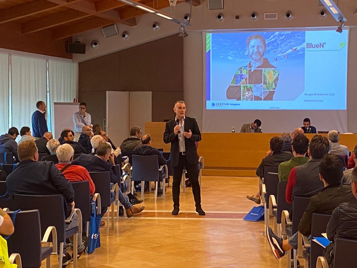 ClaraSerrano101's tweet photo. Our team in Italy have been busy sharing what lies ahead for Italian cereal cultivation the at the recent 2023 cereal campaign launch in Assisi.
With innovative and sustainable products including #Trezac® #Inatreq™ and #BlueN® to support farmers! https://t.co/ximhTOw6r9