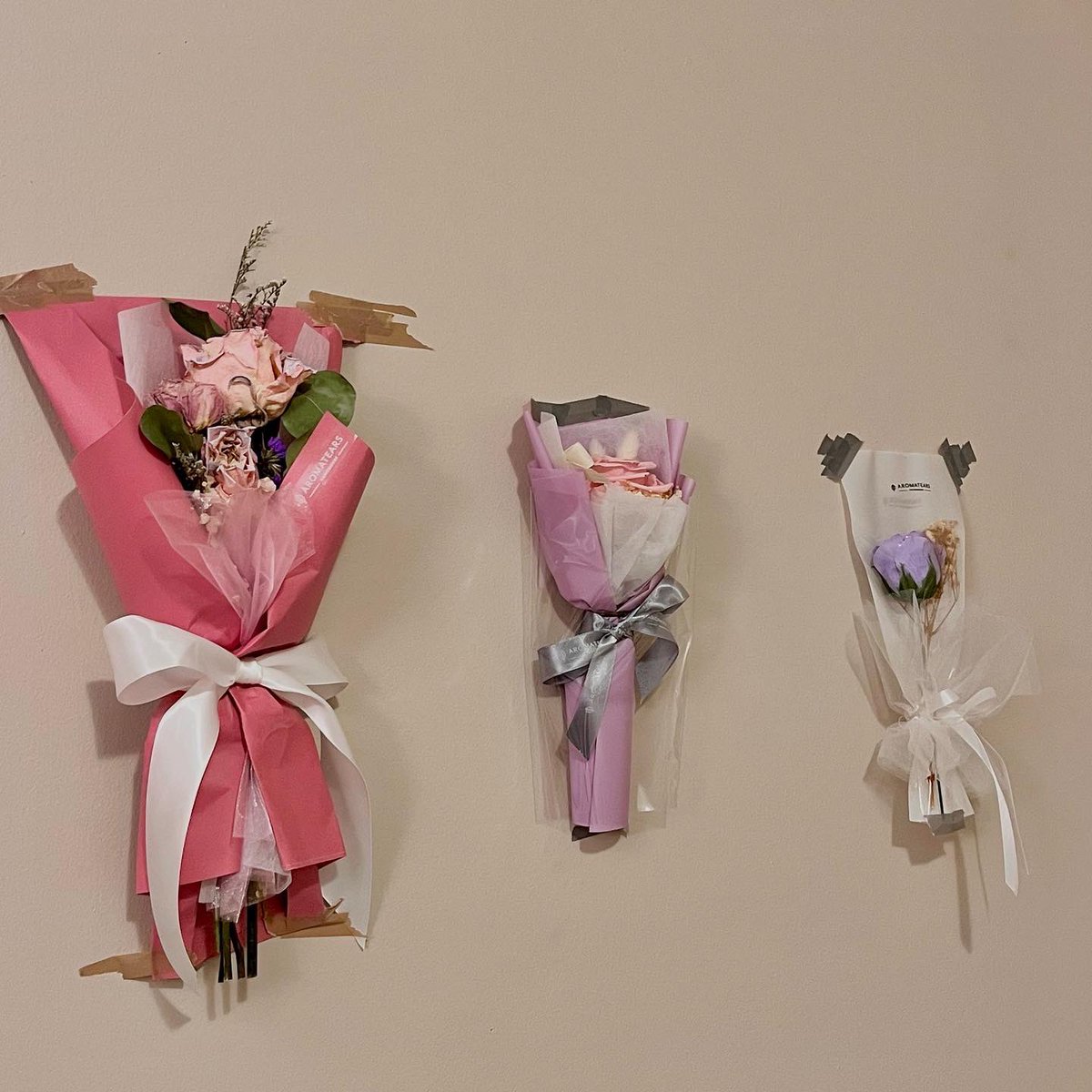 AisuluuS's tweet photo. Flowers are beautiful even if they are dry 💗 https://t.co/WxiDiJSqei
