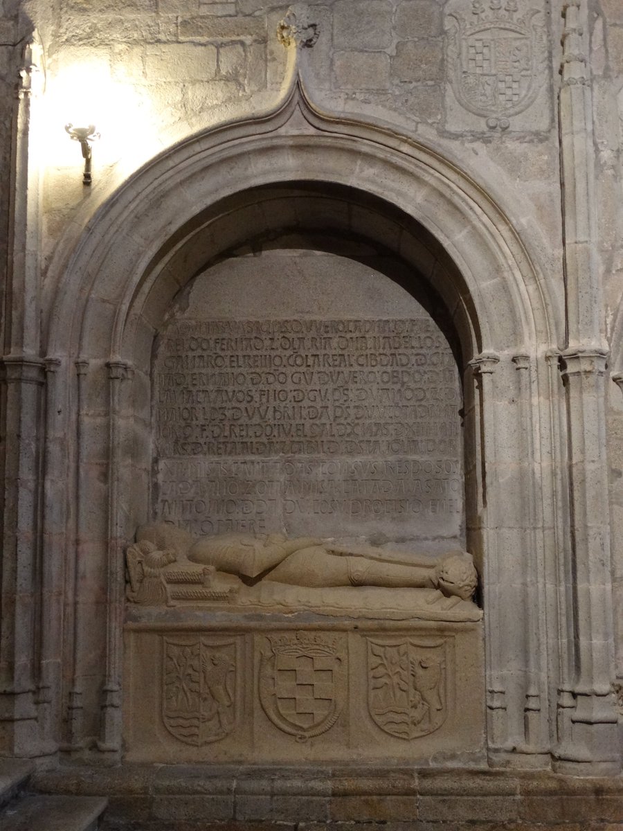 MDCLugo's tweet photo. Coñecedes o Sepulcro de Santa Froila? E o de Vasco Pérez de Vivero? O luns 31 de outubro ás 17 h. organízase na Catedral a actividade "A arquitectura funeraria na Catedral de Lugo". Podes apuntarte (precio 2 euros) por tlf. no 683166703 ou no mail: catedraldelugo@artisplendore.es https://t.co/hBb9CfoMlT