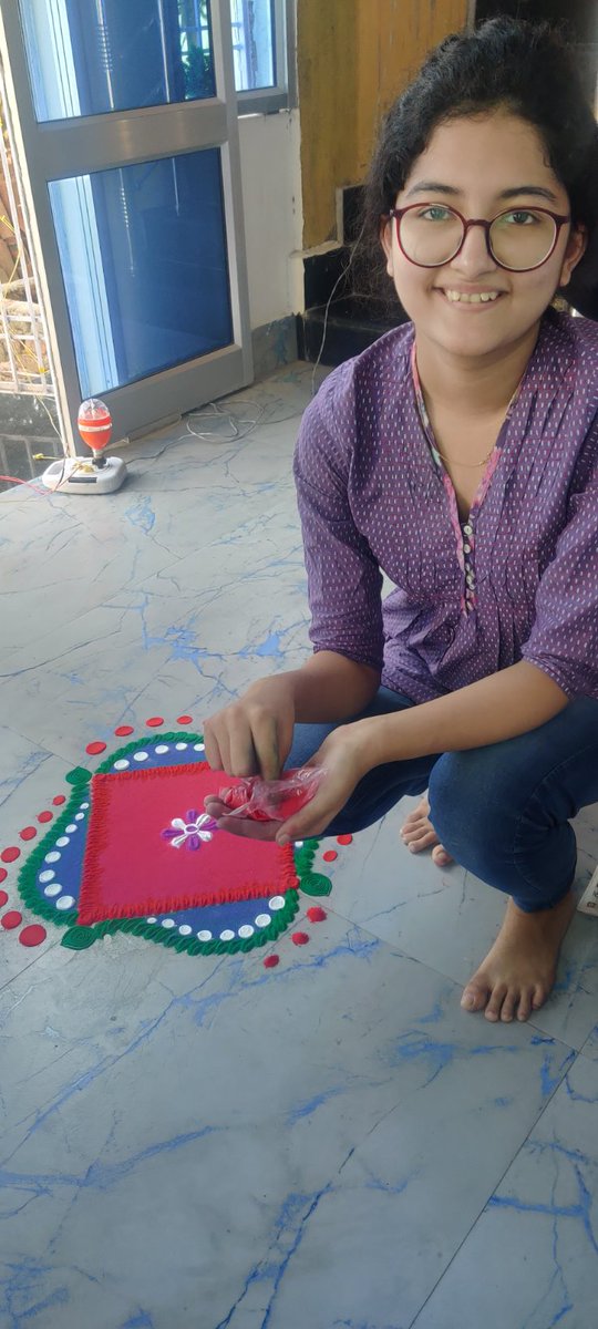 NabinKumarNai16's tweet photo. Rangoli making by Sonali on the eve of Dewali celebration 2022 https://t.co/H6JtbBFjUI