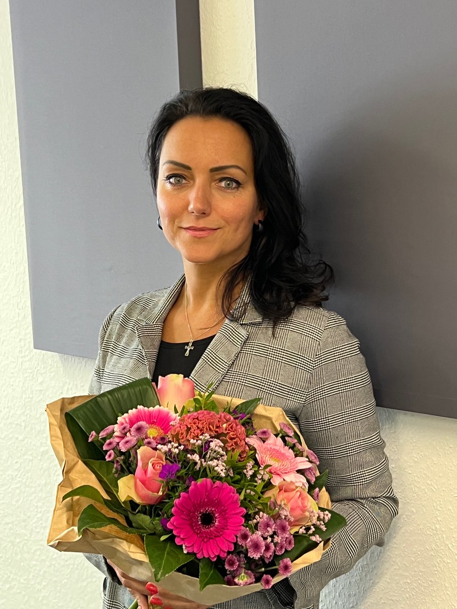 DREICAD's tweet photo. DREICAD CREW 💪
Dagmara - unsere Innendienst-Leaderin, konnte am Montag 5-Jähriges feiern. Sie ist unsere Schnittstelle zwischen Geschäftsführung, Vertrieb aber auch der Technik. Herzlichen Glückwunsch und wir freuen uns auf weitere tolle Jahre mit dir! 💐
#dreicadcrew  #autodesk https://t.co/YwPhdjdgem