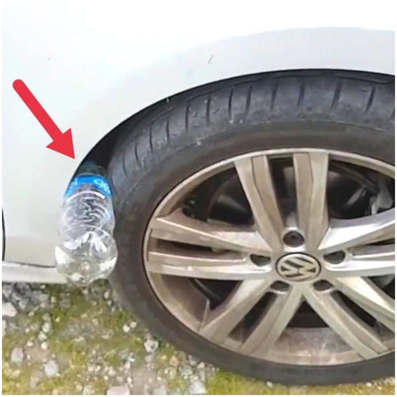 Parentsdomelife's tweet photo. Always Put a Plastic Bottle On Your Tires When Parked, Here's Why 😃👊