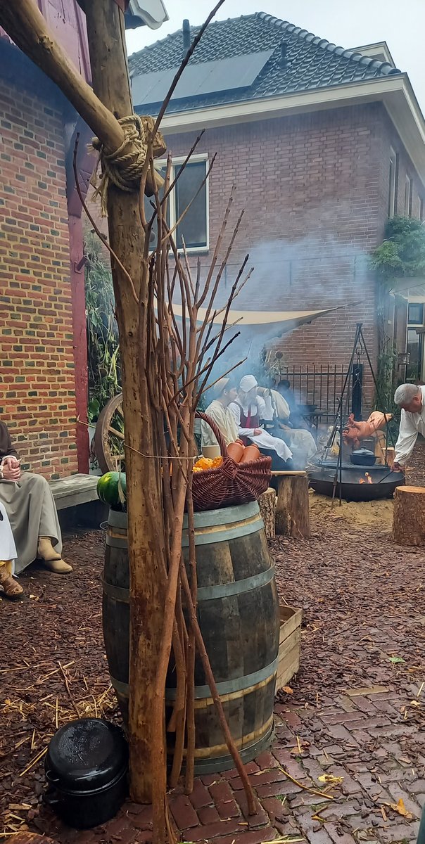 CharlotteHeins's tweet photo. @strategywoman Good morning Yaroslava & #warcoffee world.
Glad to read that it is quiet in Kyiv. Hope this applies to all of Ukraine (not read any news yet).
Stay safe ππ
πΈ an impression of our weekend in #Grolle (#Groenlo) in the year 1627. More pics & video's later today on my account. https://t.co/NhjbRQDbZt